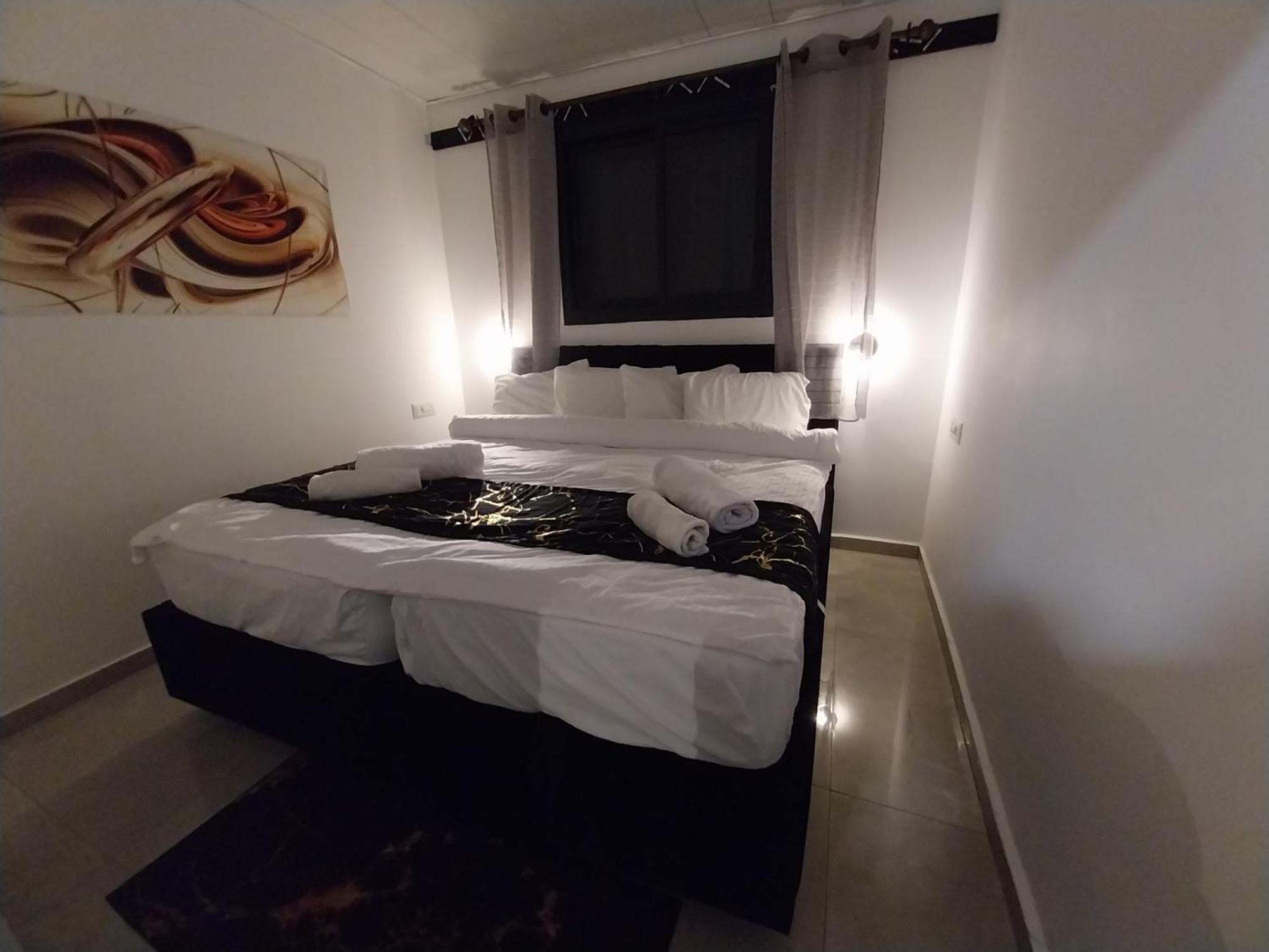 Appartement שירת דבורה בבני ברק à Giv'at Shemu'el Extérieur photo