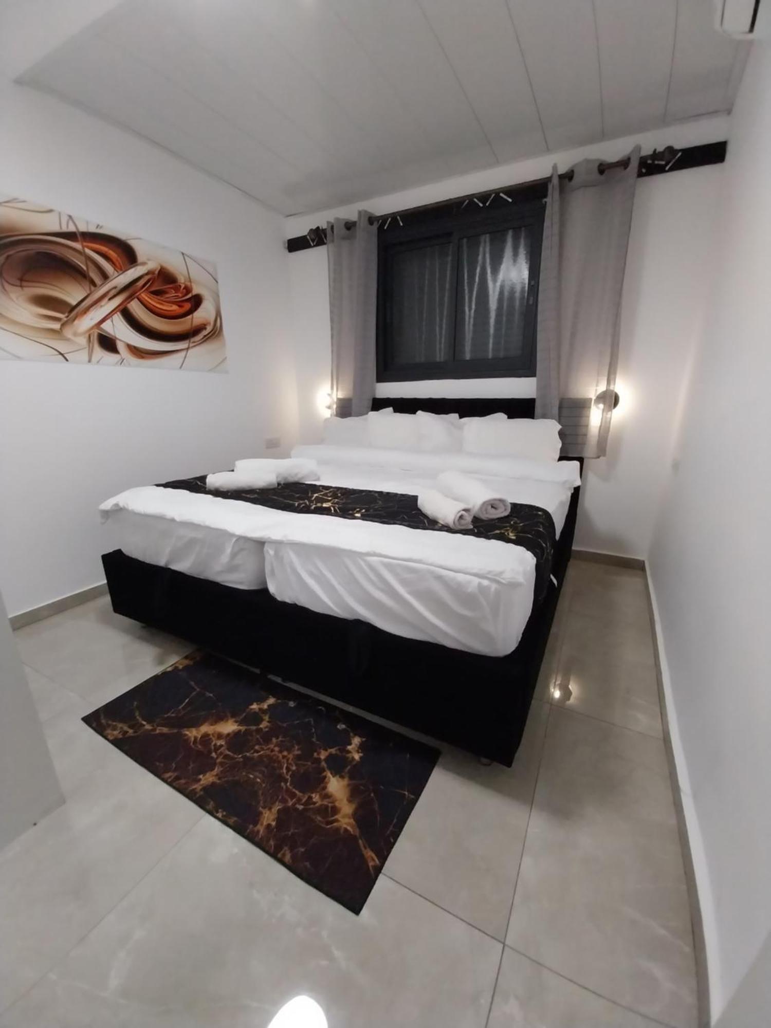 Appartement שירת דבורה בבני ברק à Giv'at Shemu'el Extérieur photo