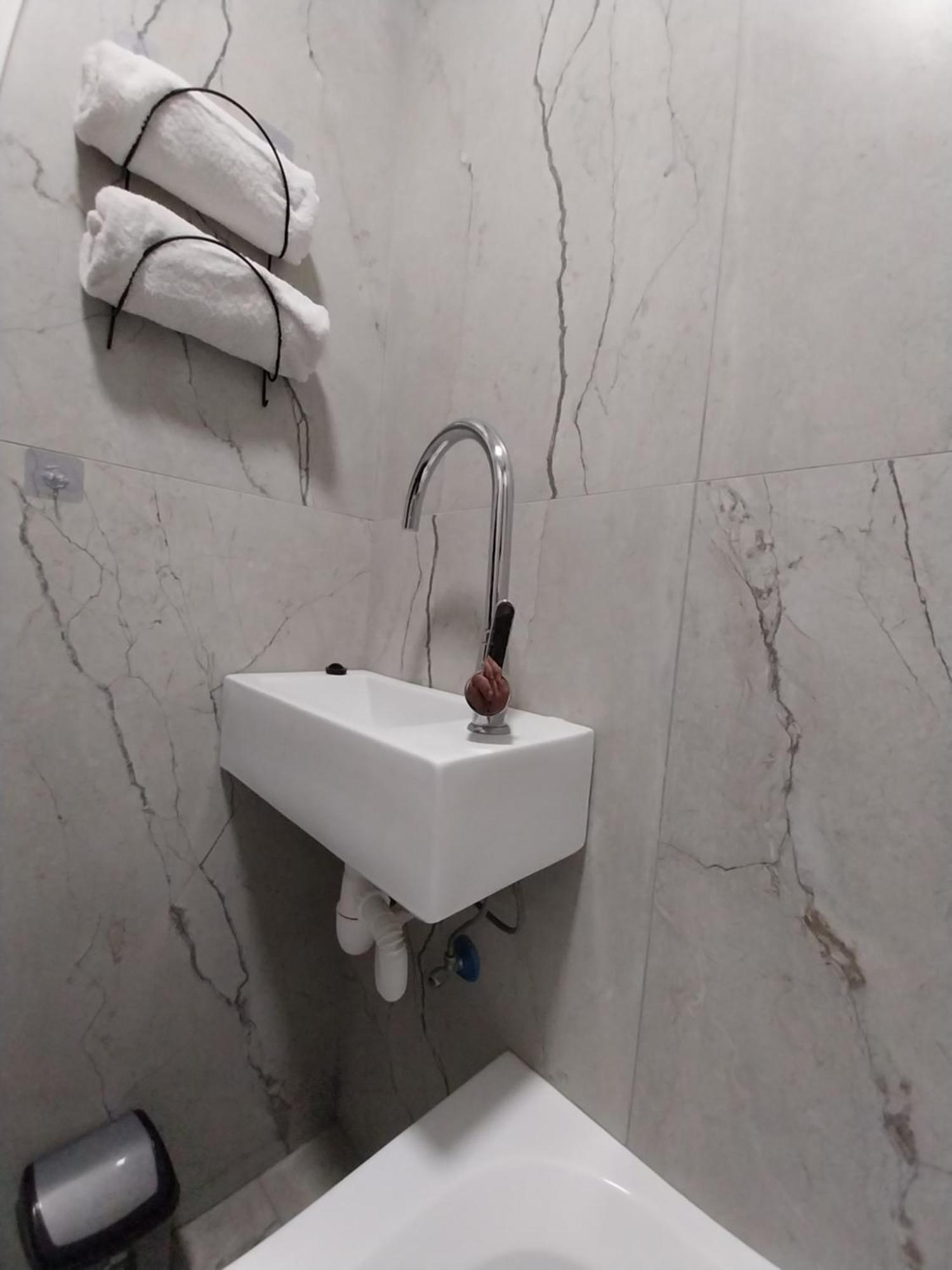 Appartement שירת דבורה בבני ברק à Giv'at Shemu'el Extérieur photo